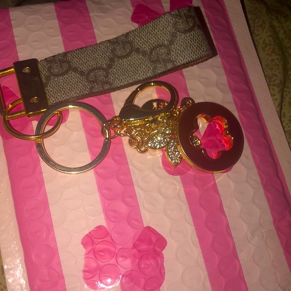 Upcycled Gucci Loop Key chain NÉW - Picture 1 of 1